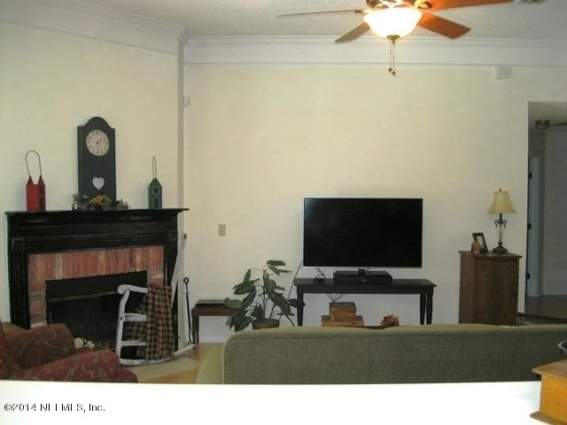 Photo of 1072 LARKSPUR Loop