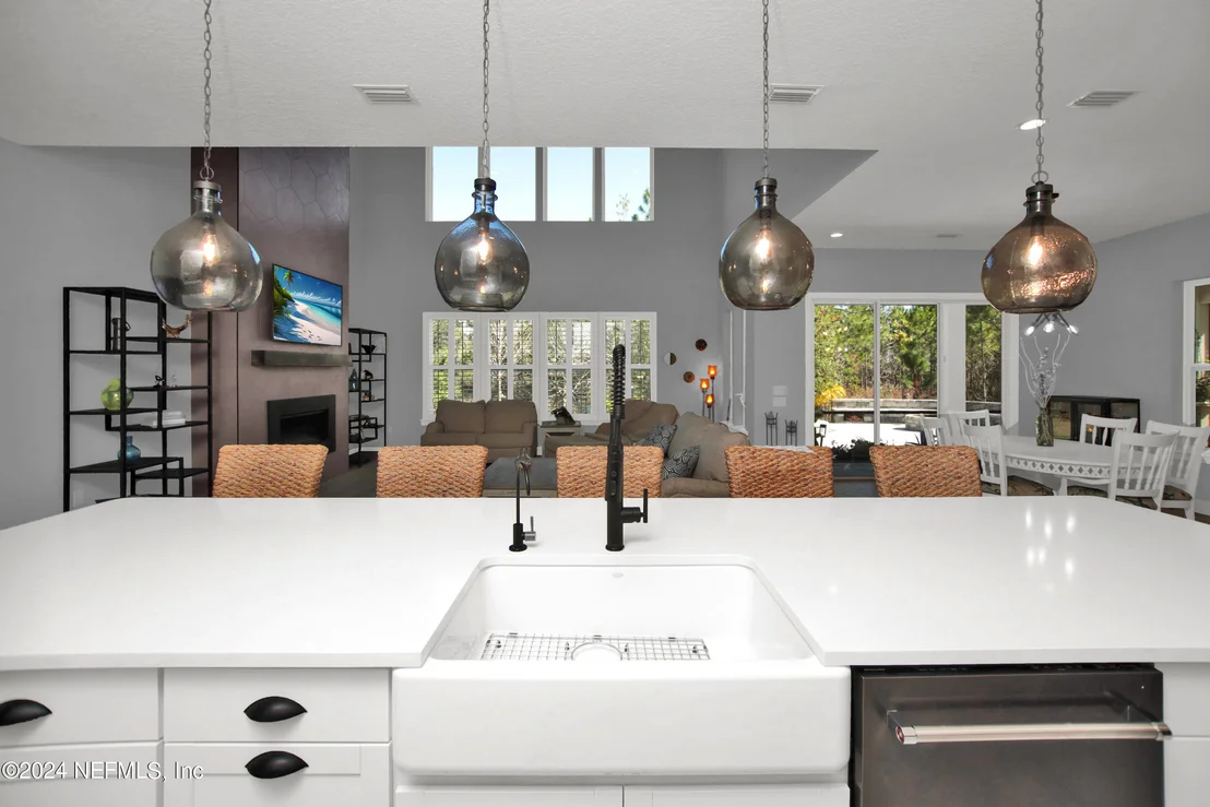 Photo of 10152 SILVERBROOK Trail