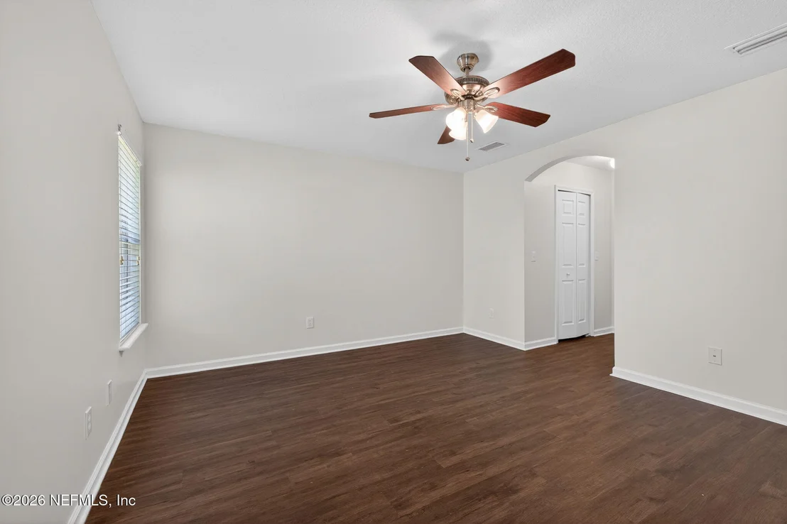 Photo of 304 N HIDDEN TREE Drive