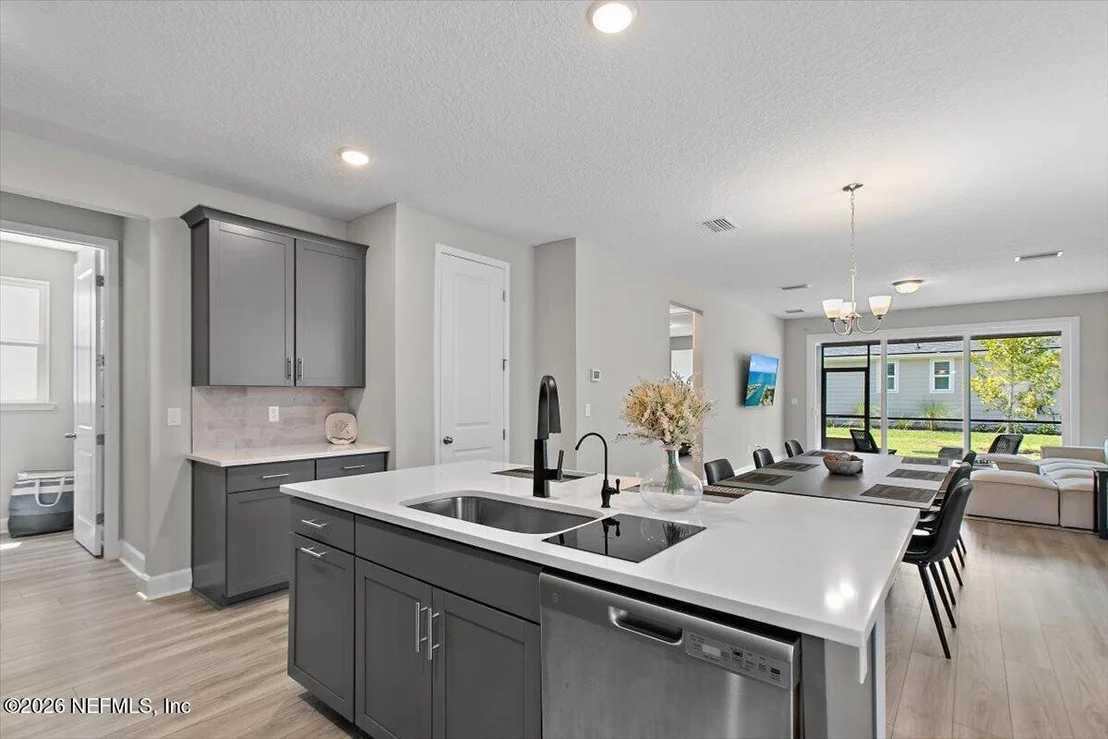 Photo of 28 ASPENDALE Road