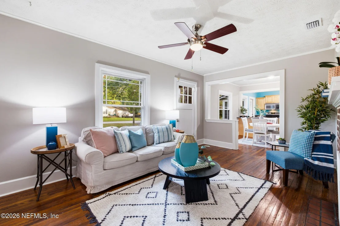 Photo of 1335 MURRAY Drive