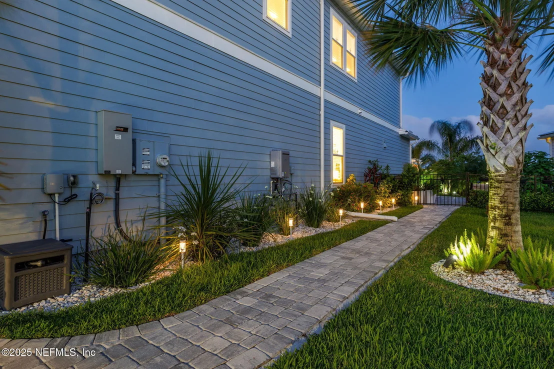 Photo of 560 RUM RUNNER Way