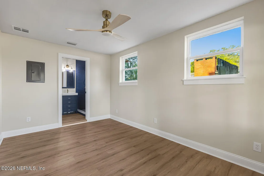 Photo of 2614 LEONID Road