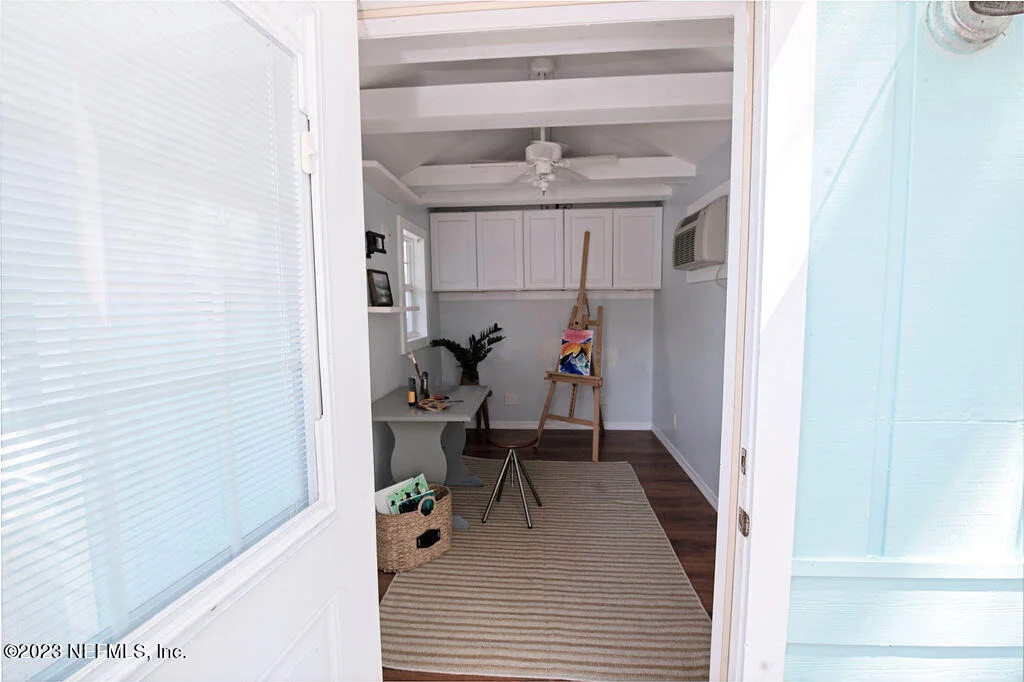 Photo of 405 E Street