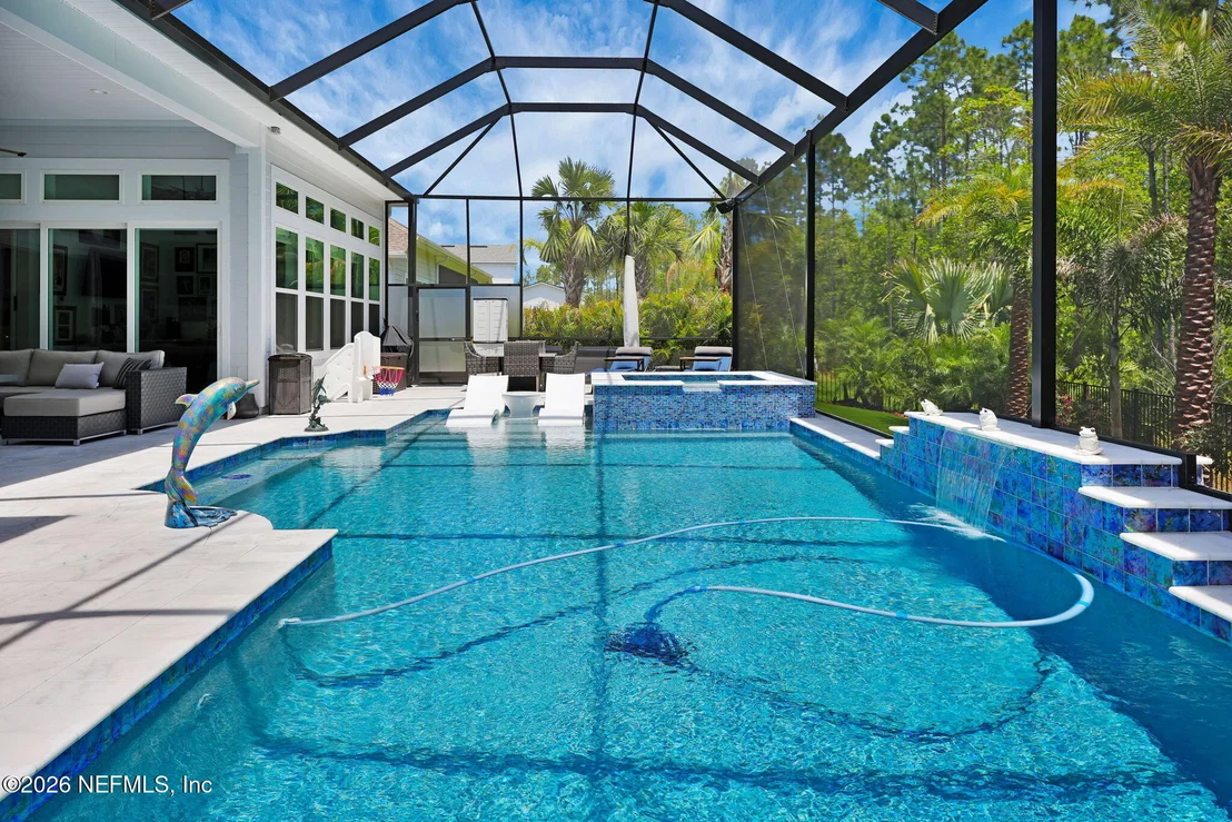 Photo of 375 SEAGROVE Drive