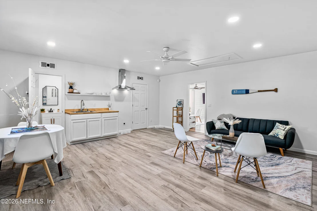Photo of 457 A1A N