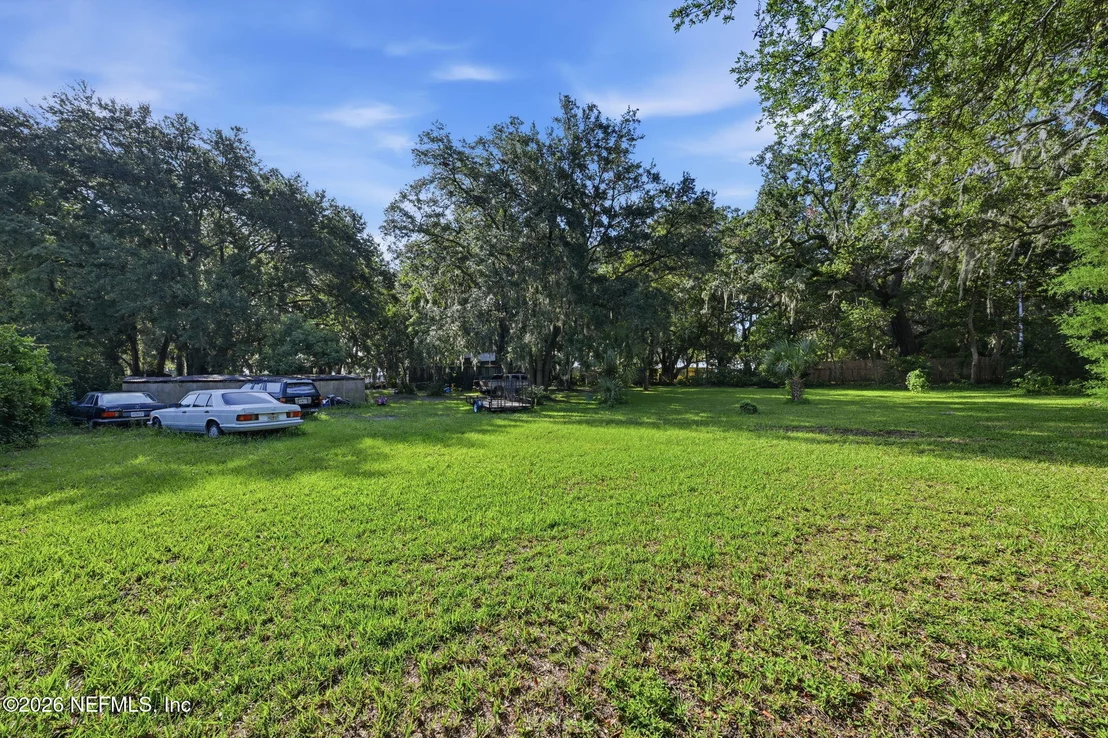 Photo of 000 RIVER Road