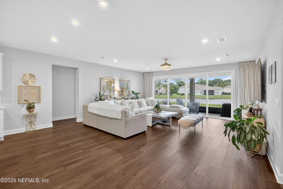 Photo of 85491 FALL RIVER Parkway