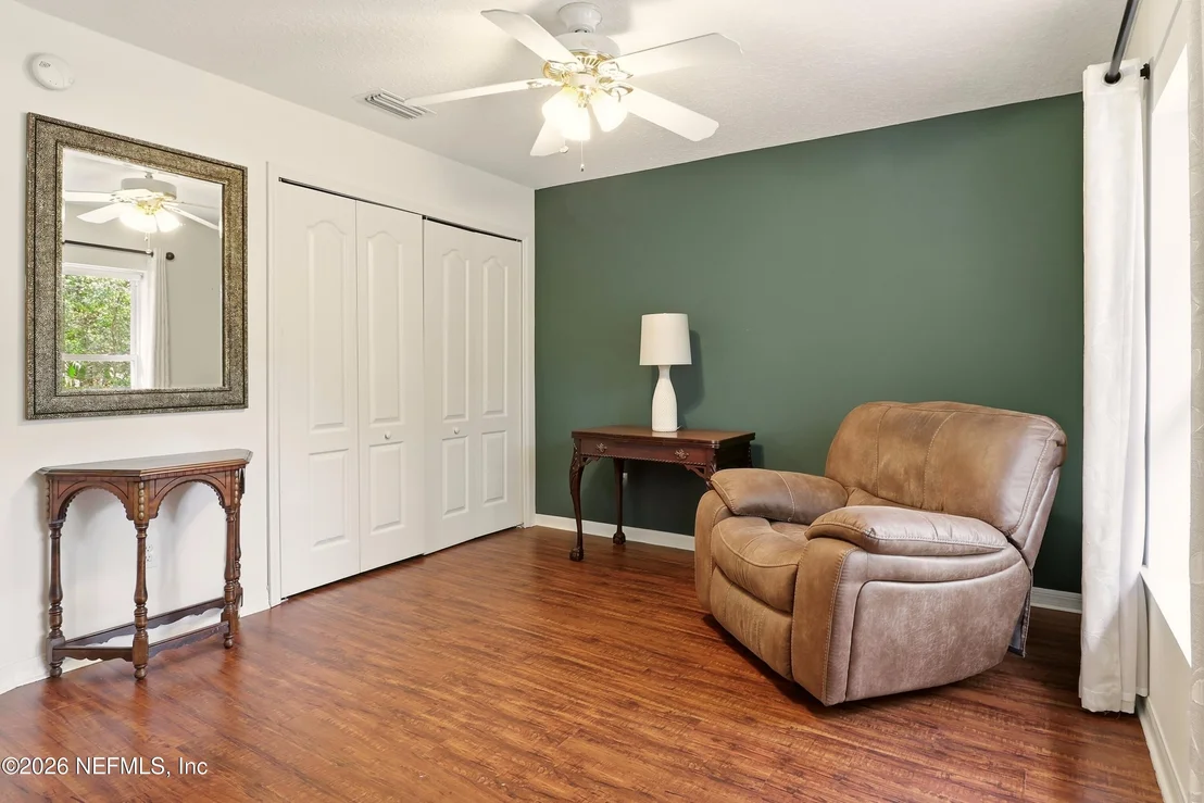 Photo of 3369 KINGS Road S