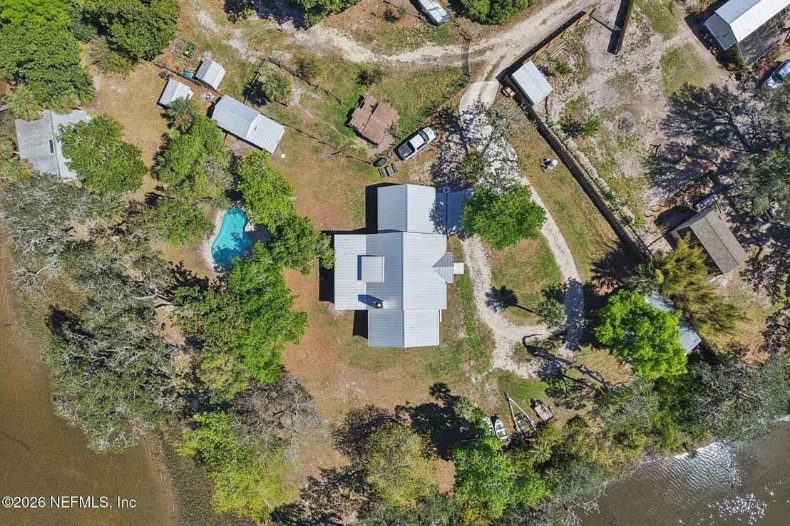 Photo of Unit 17 at 5577 HECKSCHER Drive