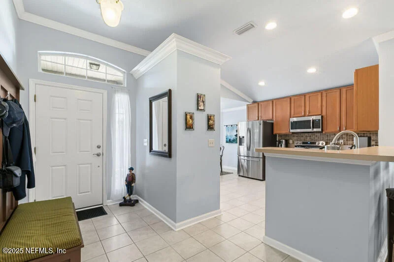 Photo of 972 BECKINGHAM Drive