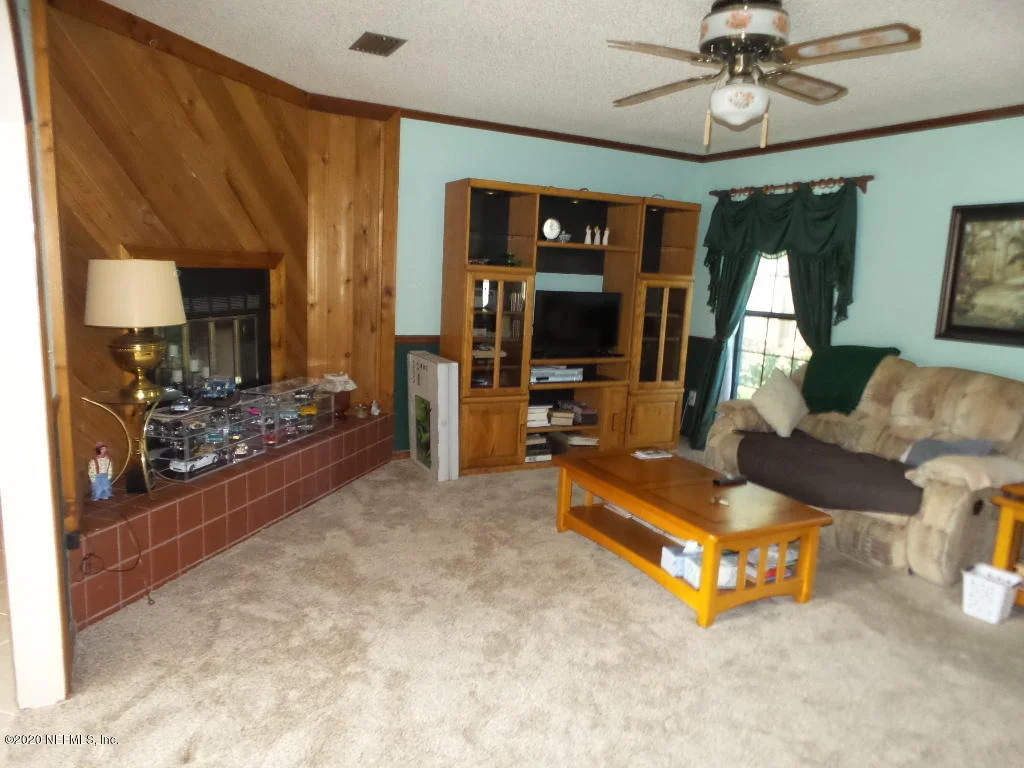 Photo of 303 MIRANDA Road