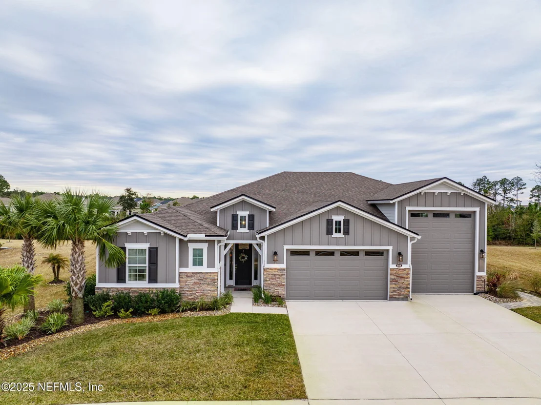Photo of 85558 FALL RIVER Parkway