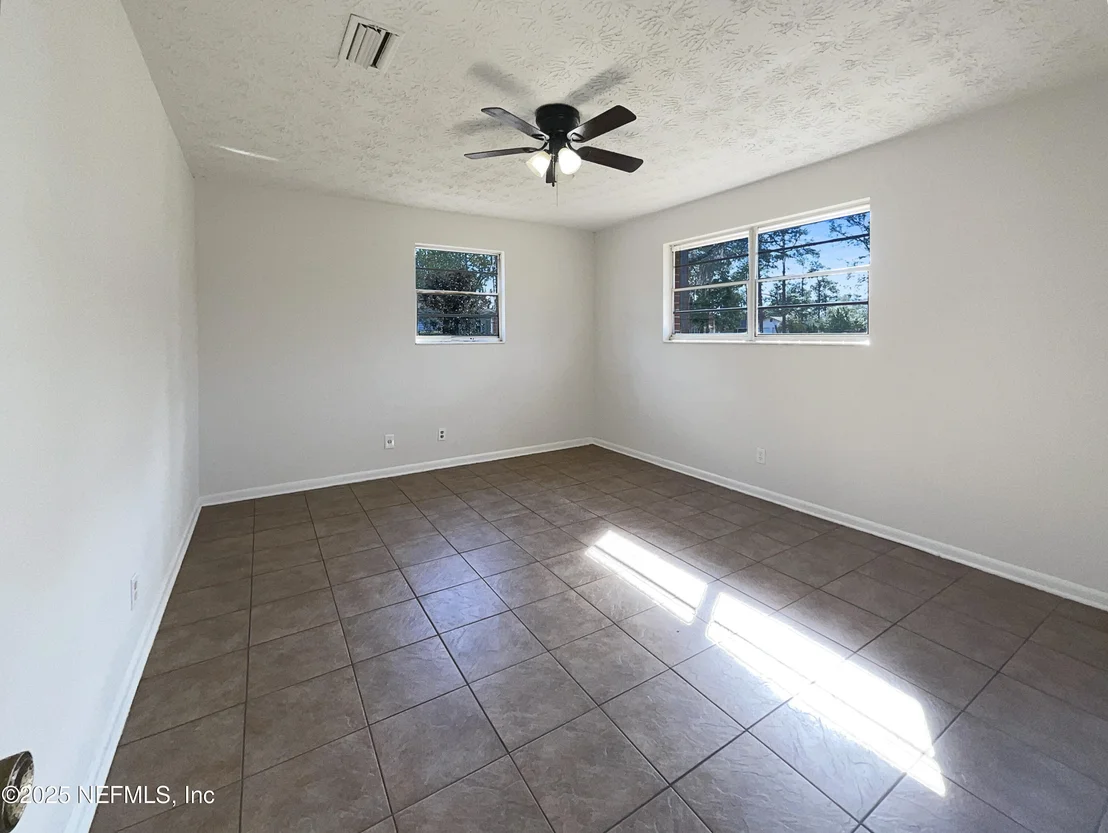 Photo of 219 IVY Street