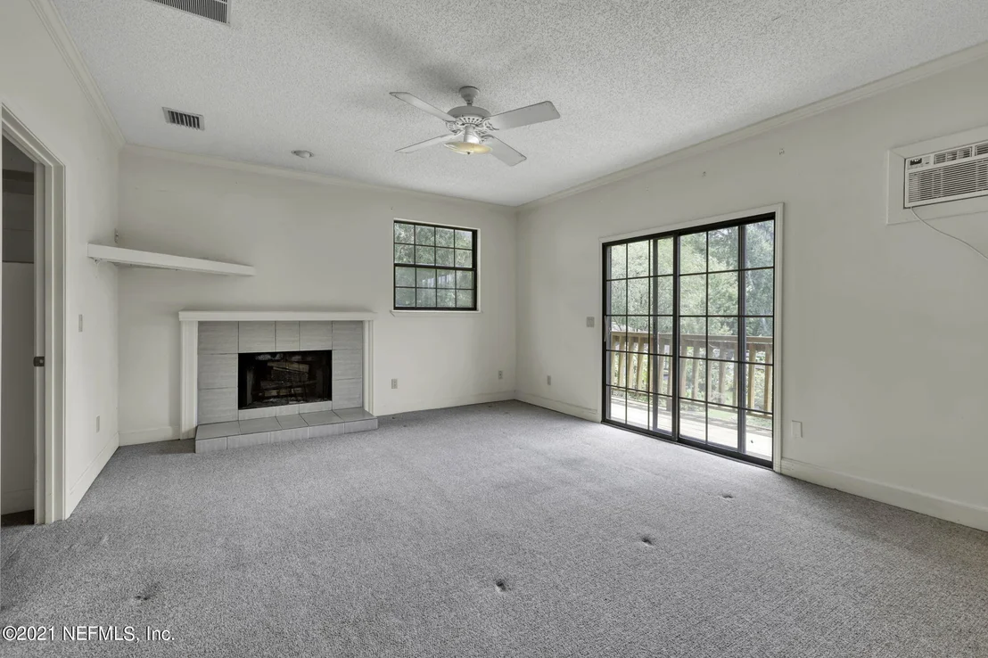 Photo of 824 LAWHON Drive