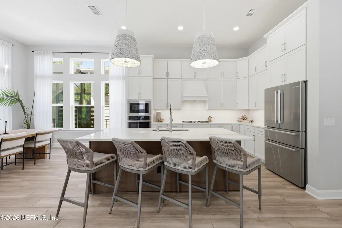 Photo of 351 PALM CREST Drive