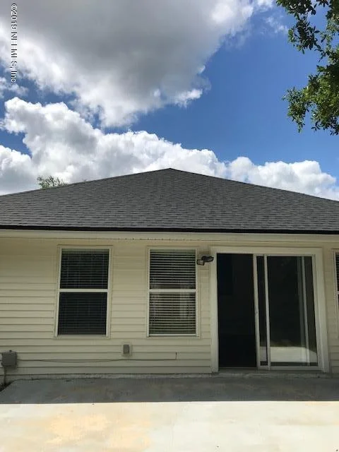 Photo of 689 MACKENZIE Circle