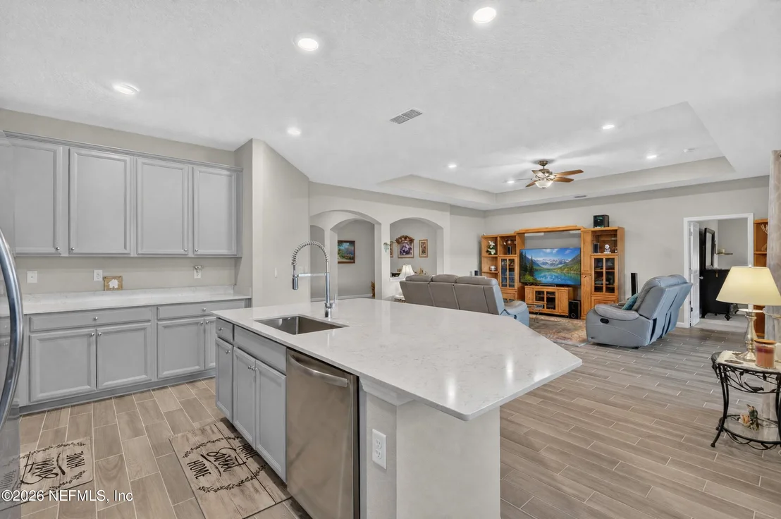 Photo of 9639 LOVAGE Lane