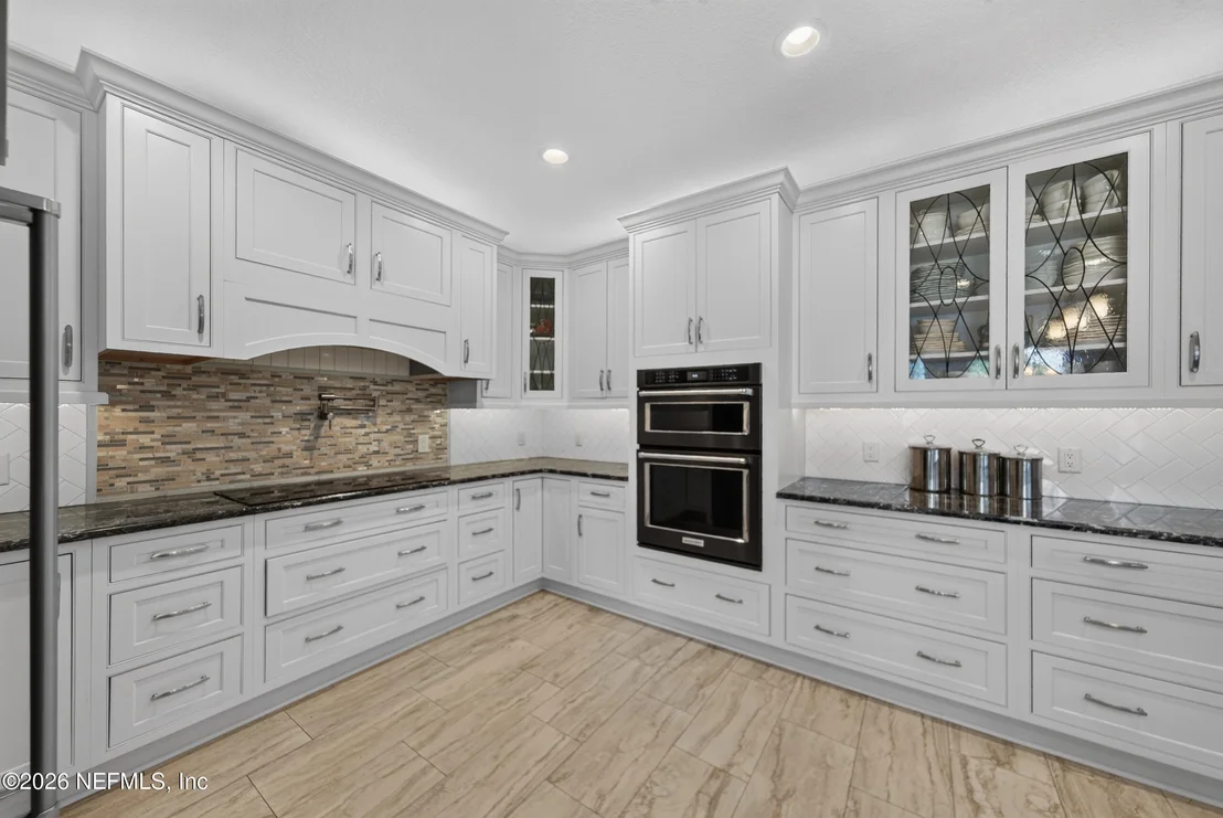Photo of 1045 CEDAR BAY Road
