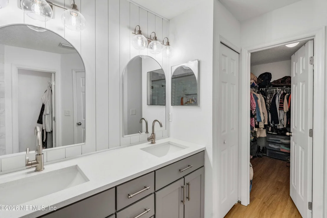 Photo of 9639 BEMBRIDGE MILL Drive