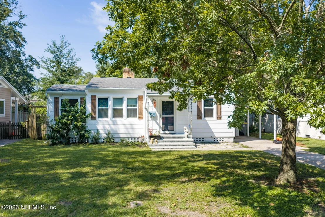 Photo of 1532 CHARON Road