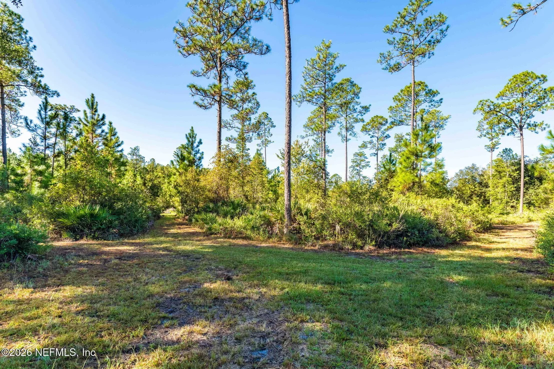 Photo of 2411 US HIGHWAY 301