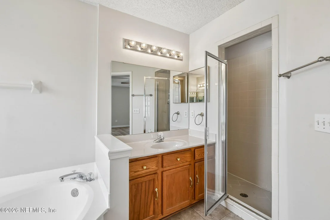 Photo of 476 HILLSIDE Drive