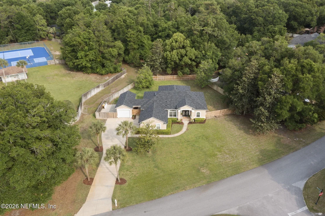 Photo of 3296 KINGS Road S