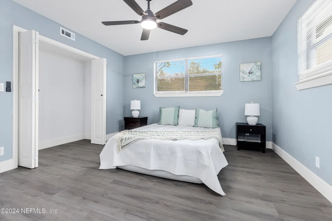 Photo of 958 OVERLOOK Drive