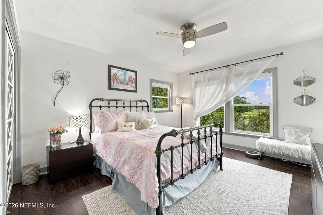 Photo of 500 TURNBERRY Lane