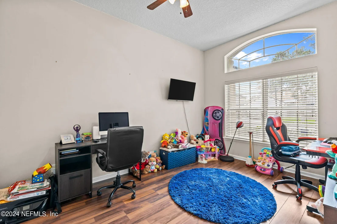 Photo of 6044 WHITE TIP Road