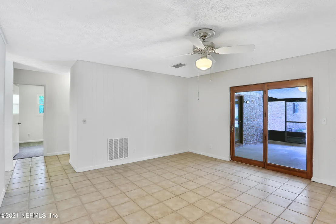 Photo of 141 HOLLYWOOD FOREST Drive