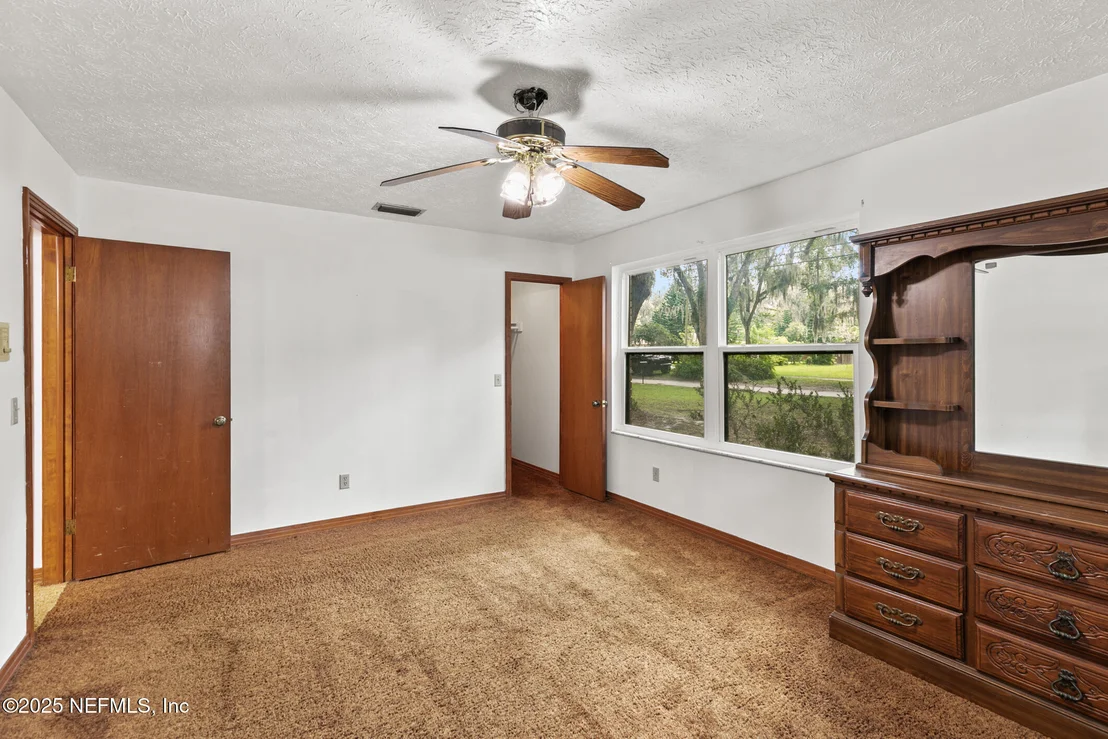 Photo of 1885 RIVER OAKS Drive