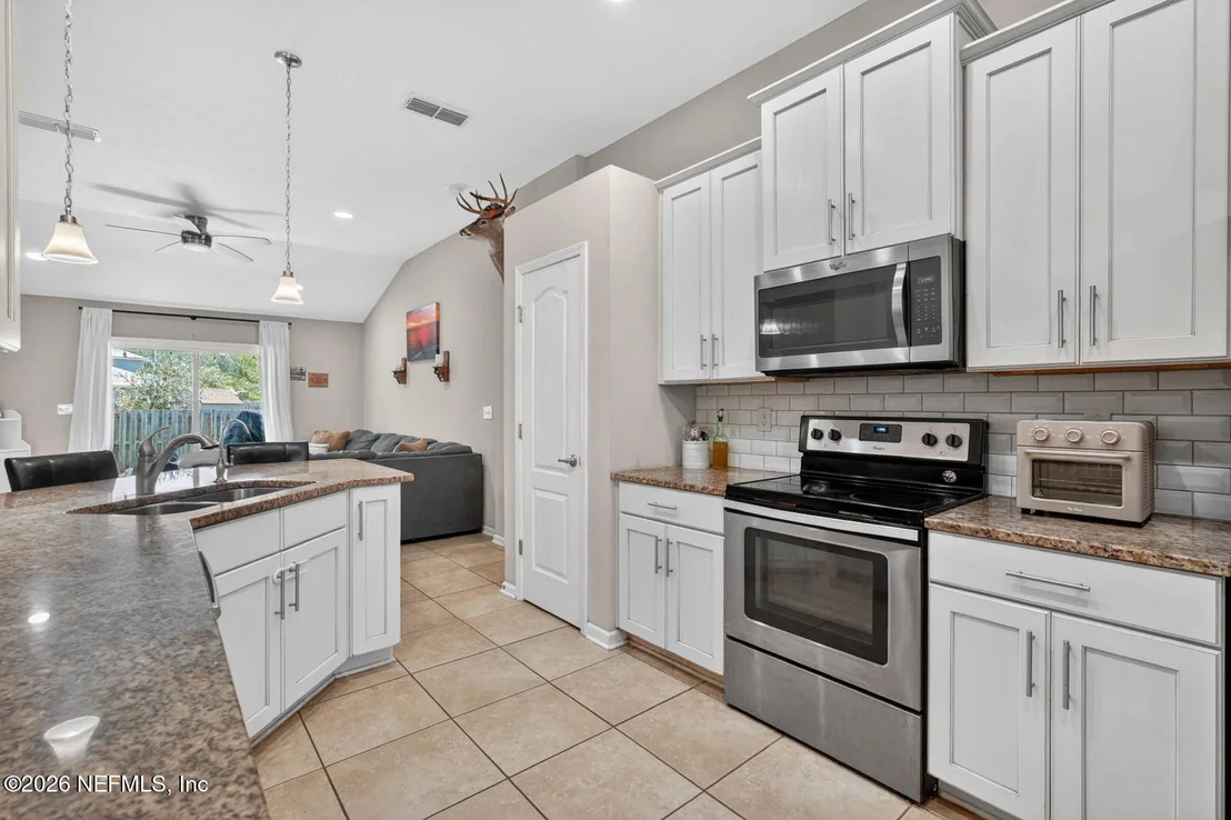 Photo of 430 SAMARA LAKES Parkway