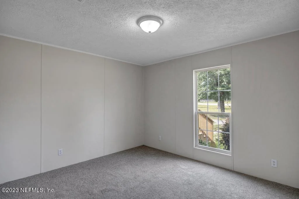 Photo of 43013 LARSEN Road