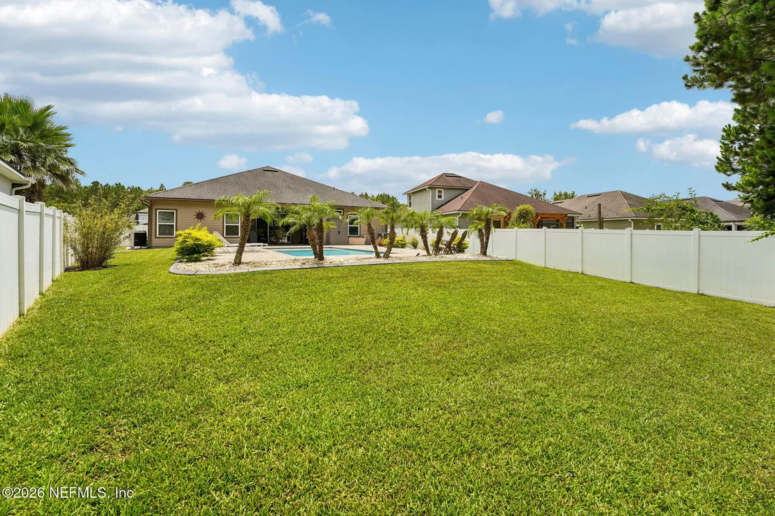 Photo of 96069 BREEZEWAY Court