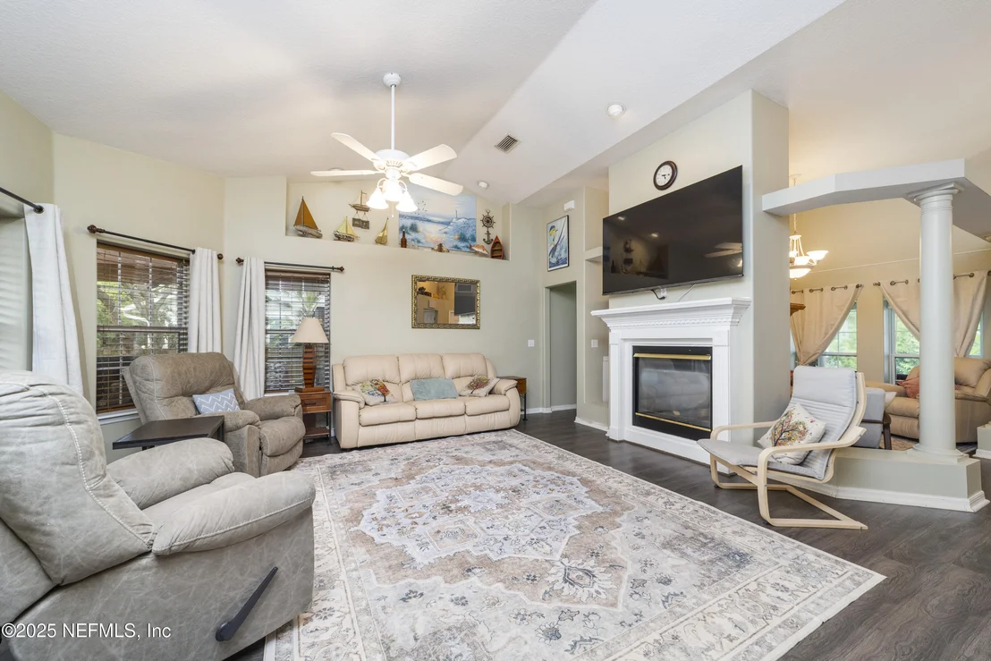 Photo of 408 NINETEENTH Street