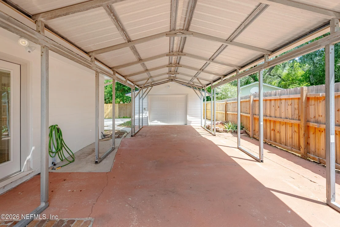Photo of 5331 N NORTH RIVER Road