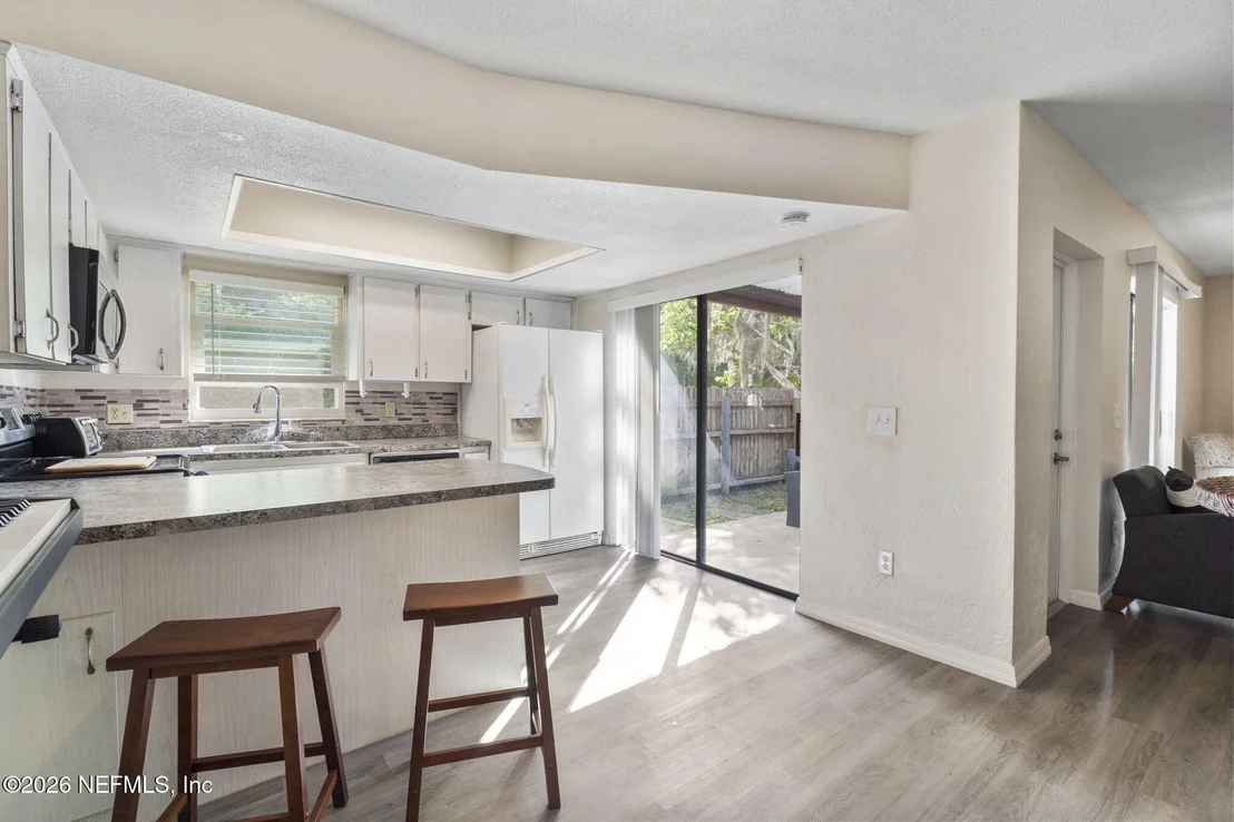 Photo of 69 SPRINGWOOD Square