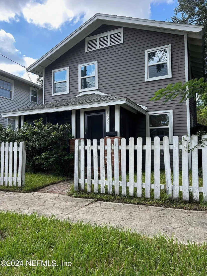 Photo of 1308 SYDNEY Place