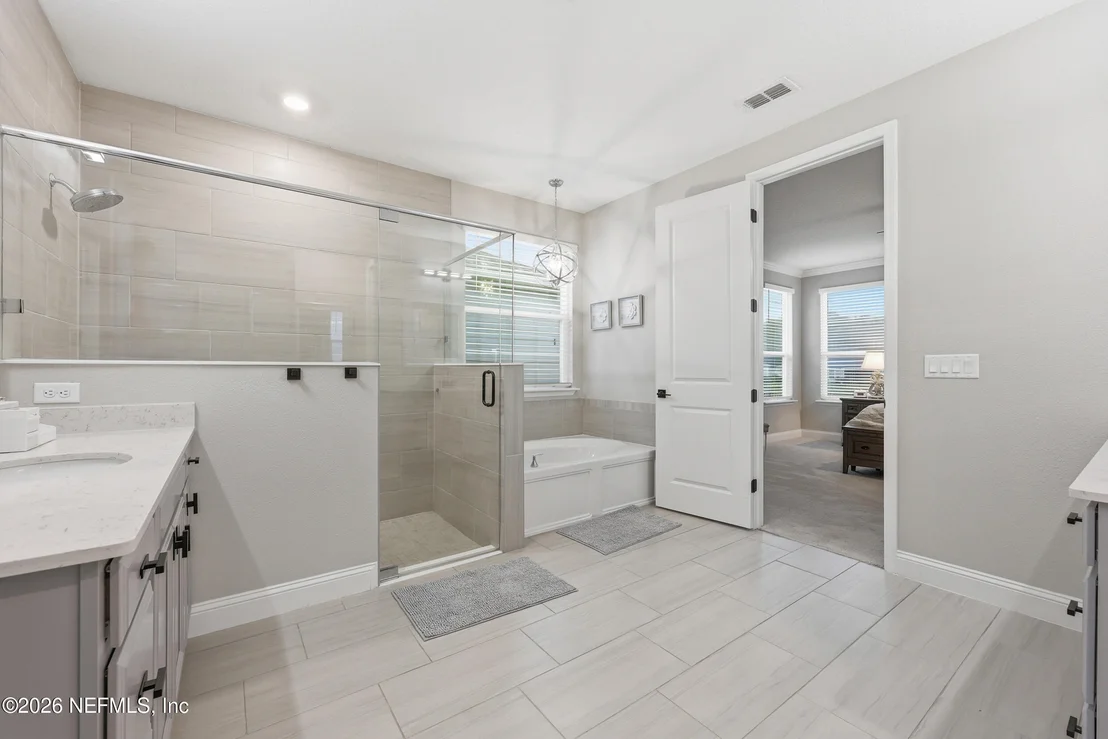 Photo of 392 BRYBAR Drive