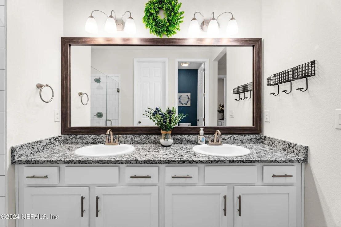 Photo of 75693 SPOONBILL Lane