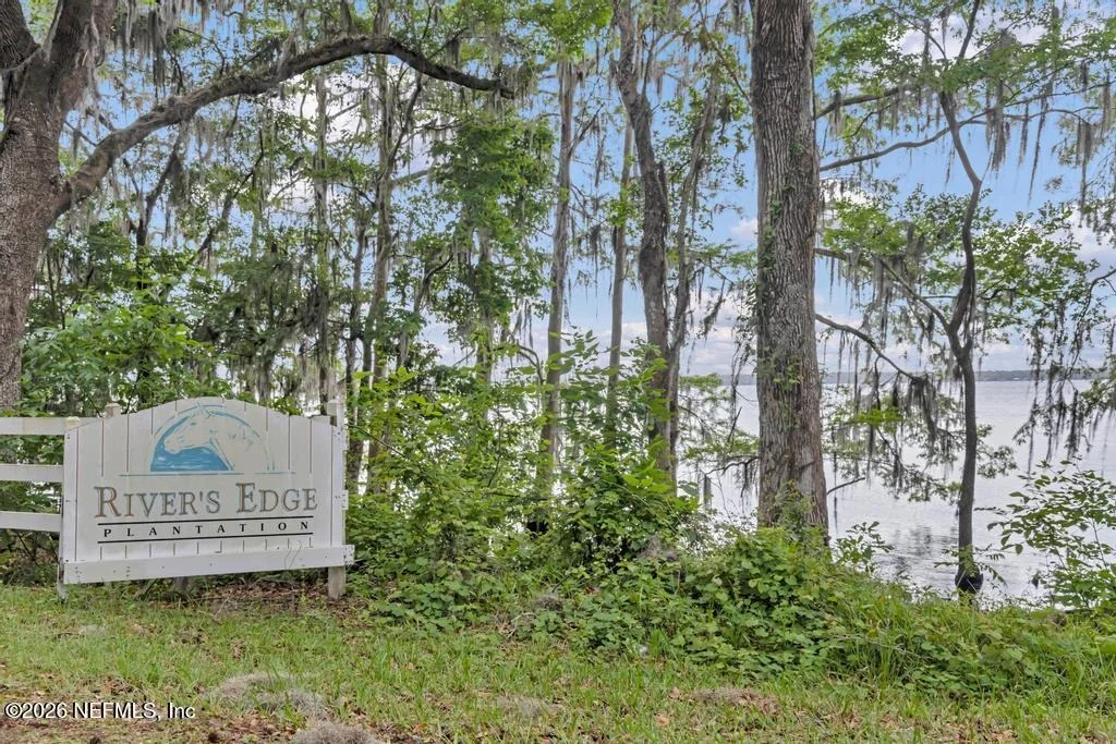 Photo of 124 RIVER PLANTATION Road N