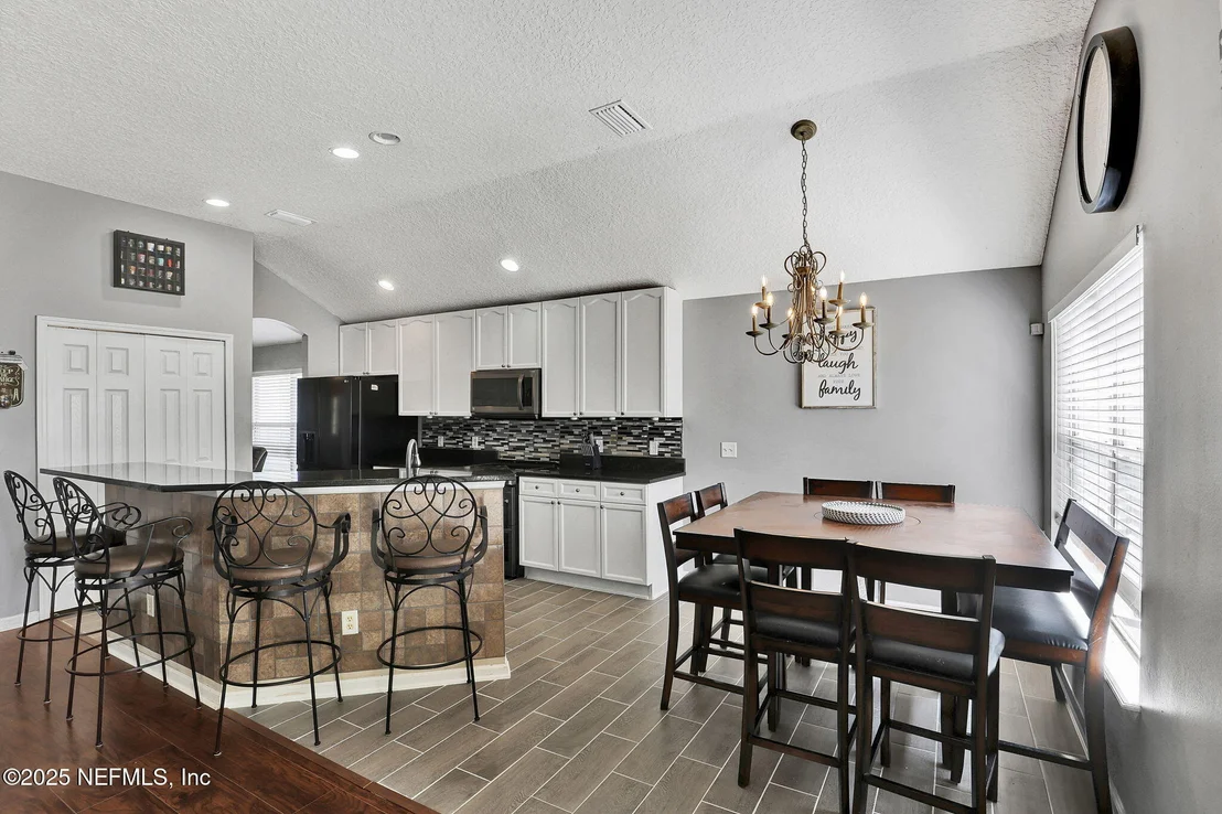 Photo of 1709 WINDOVER Place