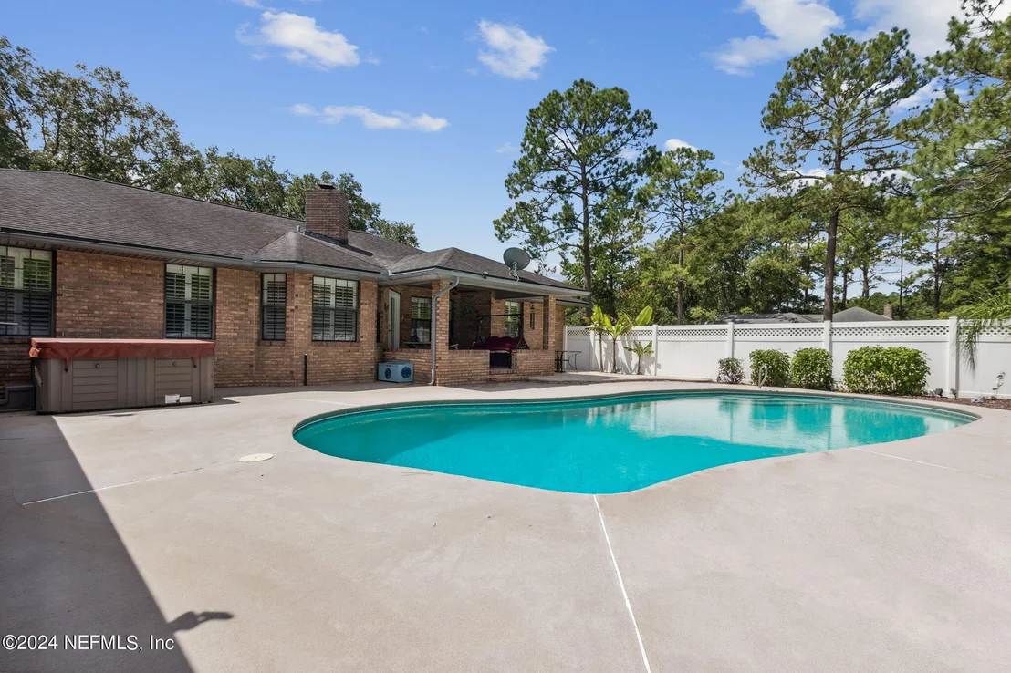 Photo of 55199 DEER RUN Road