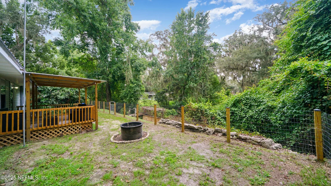 Photo of 112 RIVER RD Drive