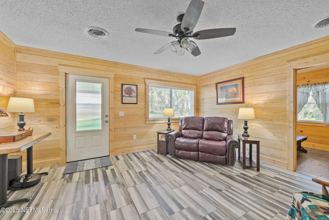 Photo of 113 DRIFTWOOD Lane