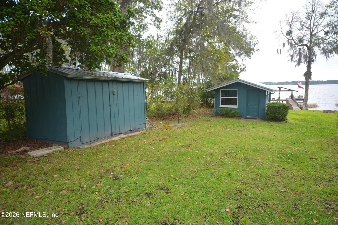 Photo of 176 LAKE Drive
