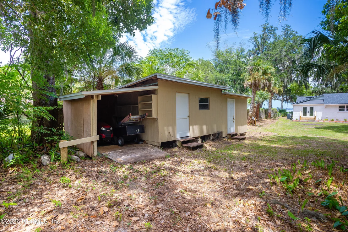Photo of 1024 RIVER Road