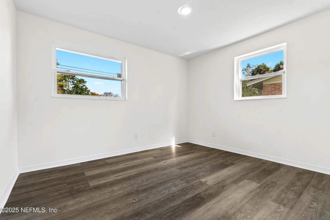 Photo of 5676 FLAGSTAFF Road